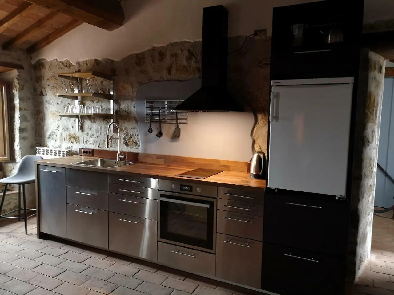 Vin Hotel - Wine Resort And Agriturismo Montieri Farma