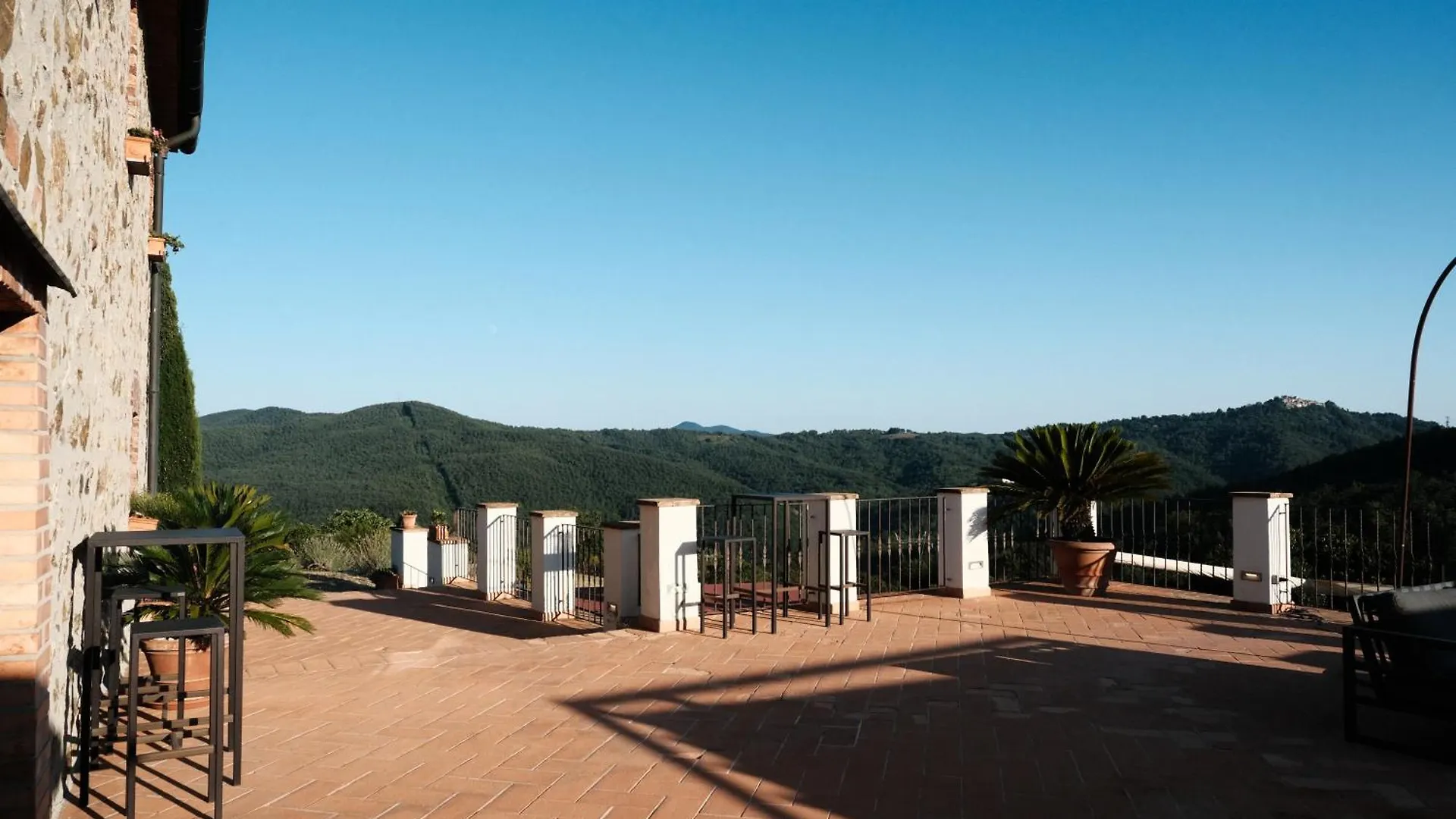 Vin Hotel - Wine Resort And Agriturismo Montieri